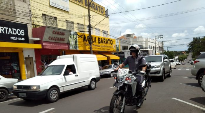 Polícia Militar reativa programa de policiamento com motos no trânsito em Dracena