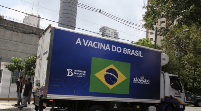 São Paulo entrega mais 1,8 milhão de doses da vacina do Butantan para o Brasil