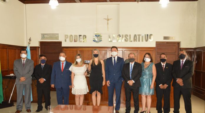 Tupi Paulista: Câmara Municipal dá posse aos novos vereadores, prefeito e vice-prefeito de Tupi Paulista.