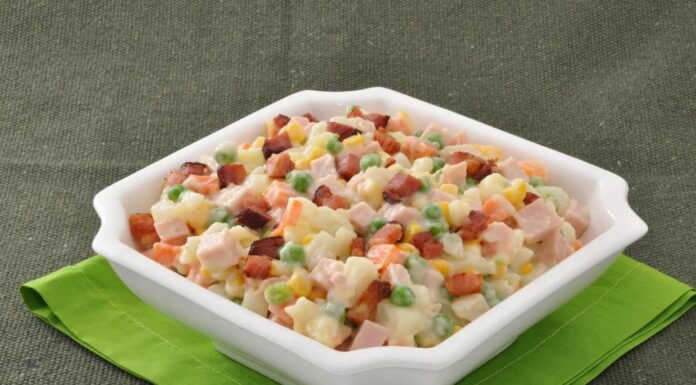 Maionese com cubos de bacon