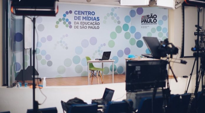 Governo de SP vai investir R$ 1,5 bi em tecnologia para escolas estaduais