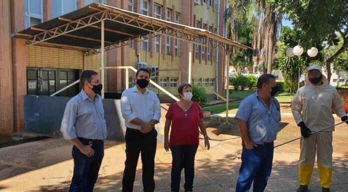 Pontos de maior concentração na cidade recebem sanitização