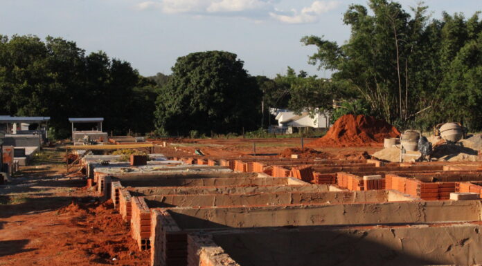 Prefeitura abre 100 novas gavetas no cemitério municipal em meio a alta de mortes por covid