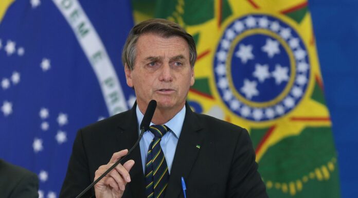 Governo publica decreto que cria comitê nacional de combate à pandemia