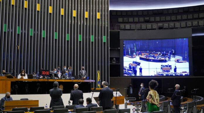 Câmara aprova, em primeiro turno, texto-base da PEC Emergencial