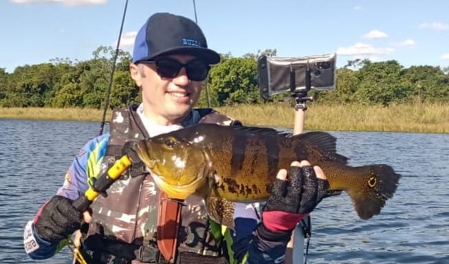 Morador de Dracena pesca peixe de 51 cm em Panorama e devolve ao rio