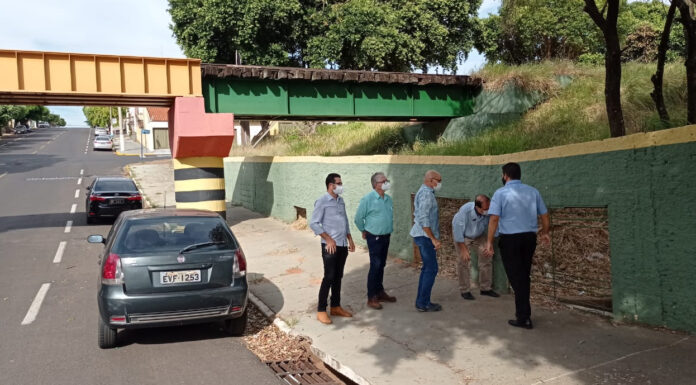 Prefeitura promete estudo para acabar com alagamentos na Expedicionários