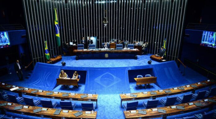 Covid-19: Senado aprova PL que obriga vacinação em todos os dias da semana, inclusive sábado, domingo e feriados