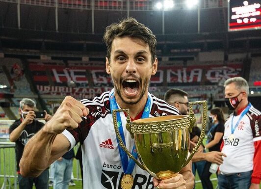 Dracenense Rodrigo Caio e o goleiro tupiense Matheus Cunha são tricampeões no Flamengo