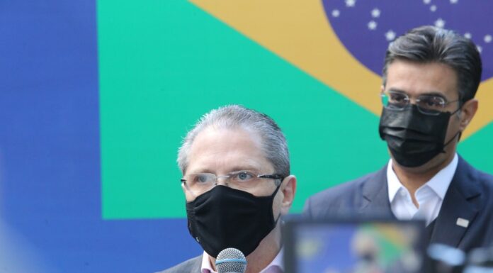 Governo de SP diz que vai iniciar campanha anual de vacinação contra o coronavírus a partir de 17 de janeiro de 2022