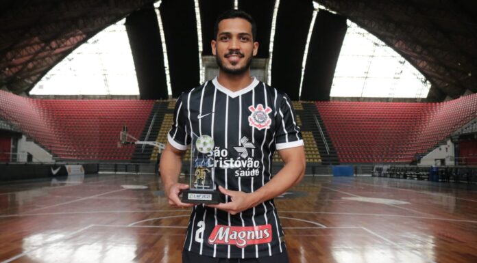 Liga Nacional de Futsal: Tatinho/Corinthians ganha troféu de melhor jogador no mês de julho Cedida Acervo pessoal Tatinho