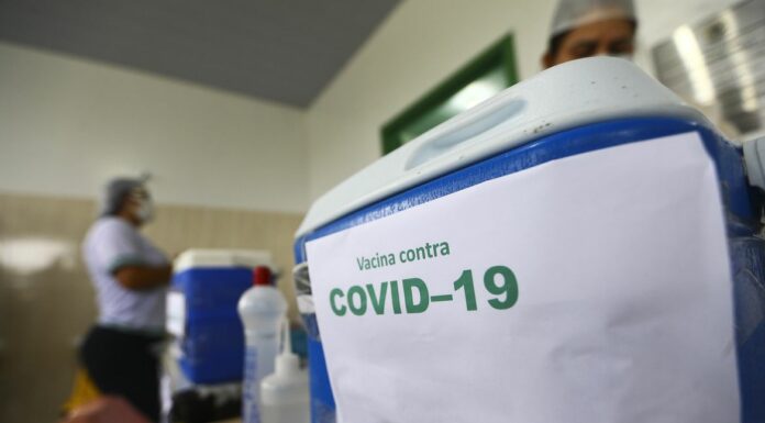 Brasil registra menor média móvel de mortes desde o início da pandemia Cedida Marcelo Camargo/Agência Brasil