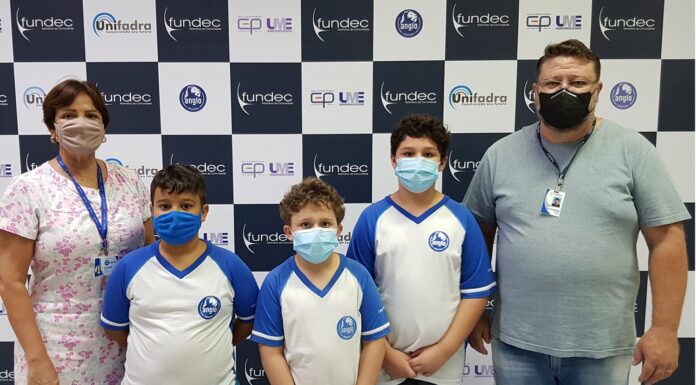 Alunos do Anglo-CID se destacam em Congresso de Iniciação Científica Júnior Cedida Assessoria
