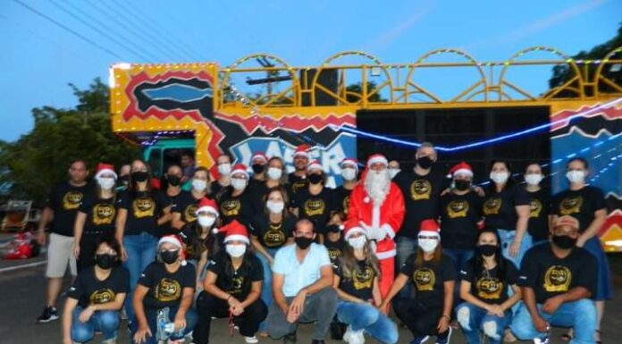 Carreata de Natal da Apae com trio elétrico encanta alunos e população Cedida Apae