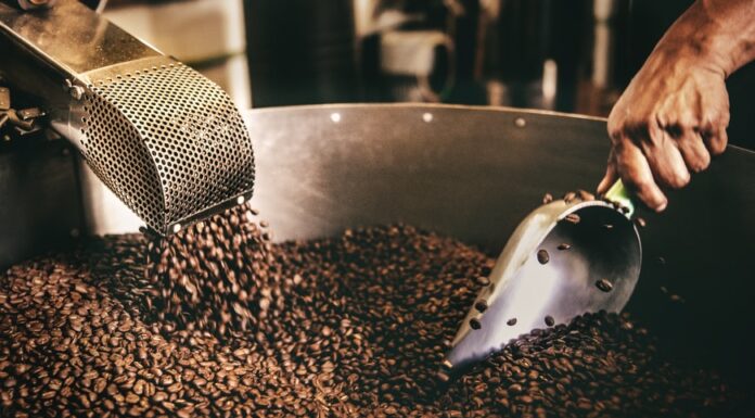 Exportações mundiais de cafés totalizaram 9,7 milhões de sacas em outubro de 2021 Reprodução Unsplash