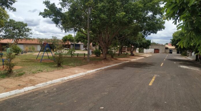 Prefeitura realiza limpeza em praças e áreas verdes Cedida Prefeitura