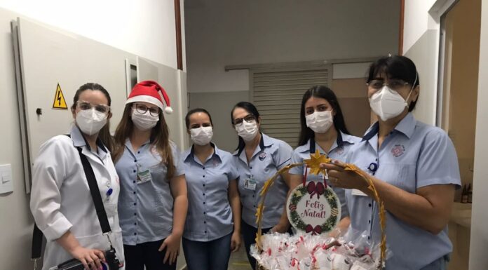 Ação Natalina alegra os usuários do Serviço de Terapia Renal Substitutiva na Santa Casa Cedida Santa Casa de Dracena