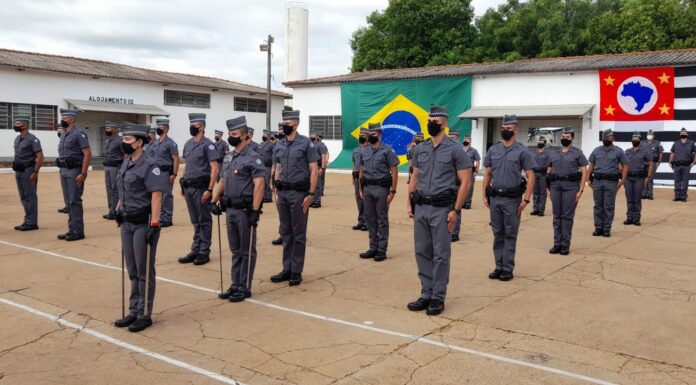 Solenidade marca o 1° uso do uniforme da Polícia Militar pelos soldados 2ª Classe na Escola Superior de Soldados em Junqueirópolis Cedida Polícia Militar