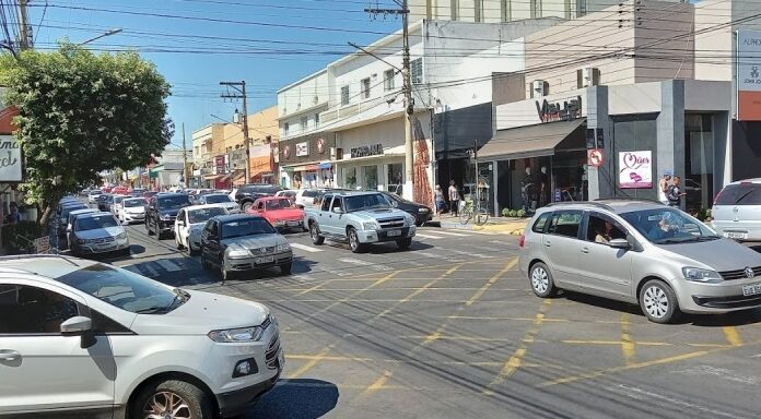 Readequação de pontos de táxi é um dos assuntos tratado em reunião do Comutra Cedida Prefeitura