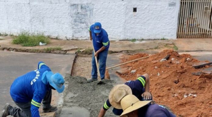 Serviço em sarjetões é executado em vários bairros Cedida Assessoria