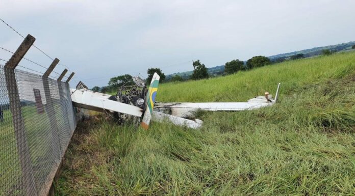 Aeronave cai ao decolar no aeroporto em Dracena Cedida Polícia Militar