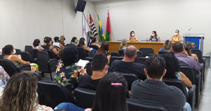 Equipes das Secretarias de Educação e Saúde articulam ações para conter covid-19 Cedida Prefeitura