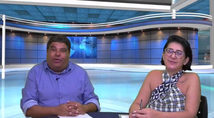 Secretária municipal de Saúde e Higiene Pública Cláudia Luginick participa de entrevista Reprodução Facebook