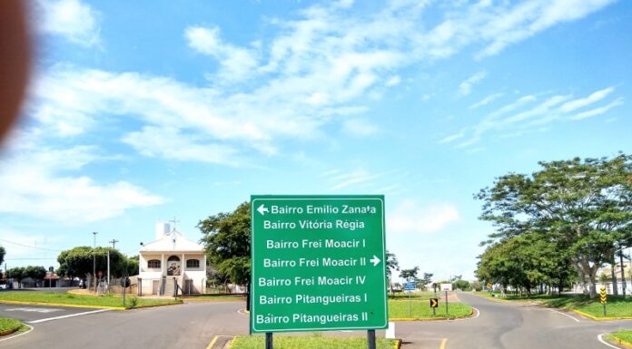 Departamento de Assuntos Viários instala placas identificando bairros na região do Emílio Zanatta e Adjacências Cedida Prefeitura