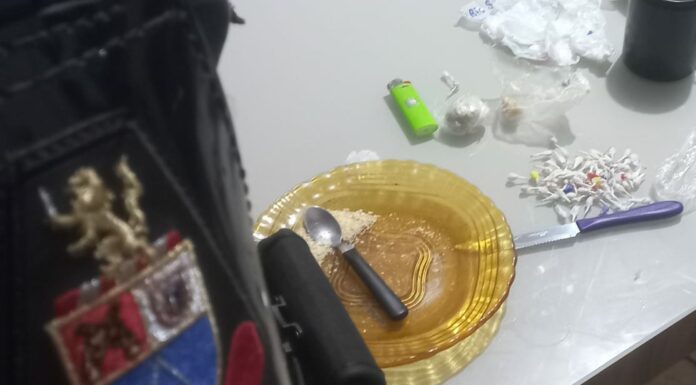 Polícia Militar prende indivíduo embalando 71 pedras de crack para venda em Panorama