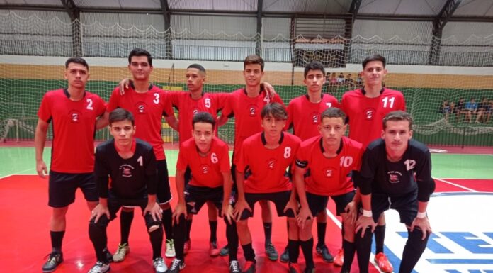 Campeonato Escolar começa com bom público e muita garra Cedida Prefeitura