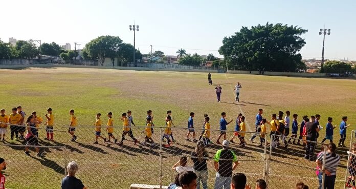 1ª Copa Municipal de Futebol agita estudantes e familiares Cedida Prefeitura