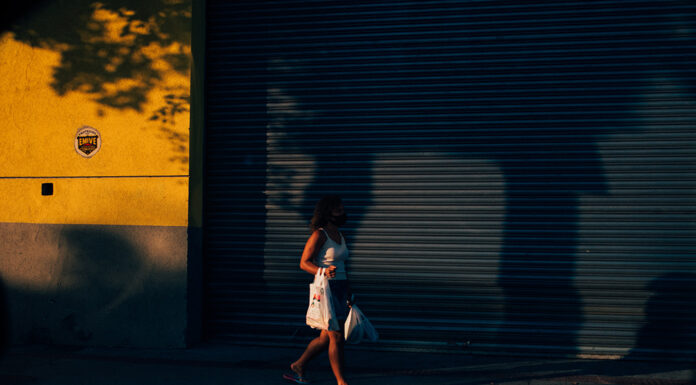 Agência Brasil explica direitos do cliente na hora de trocar produto Reprodução Unsplash