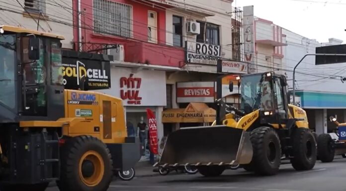 PREFEITURA DE DRACENA APRESENTA NOVA FROTA DE VEÍCULOS A POPULAÇÃO