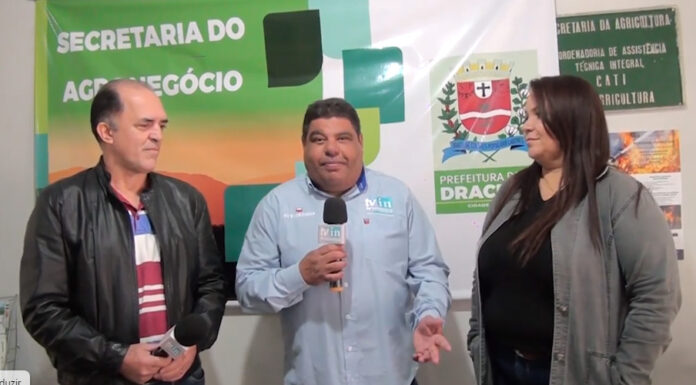 Engenheiro agrônomo responsável pela CATI Regional e a secretária de Agronegócio participam do Agro Interativo reprodução facebook