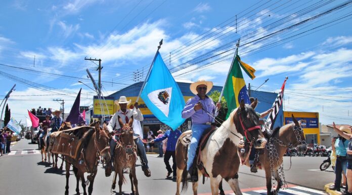 Cavalgada em Junqueirópolis reúne centenas de participantes