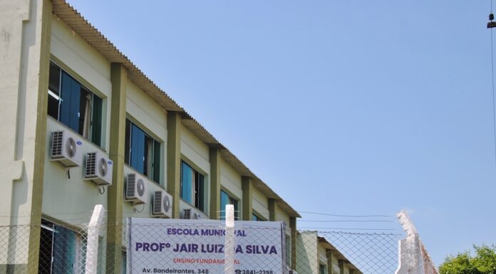 Escola Municipal Professor Jair Luiz da Silva realiza feira de jovens empreendedores em Junqueirópolis