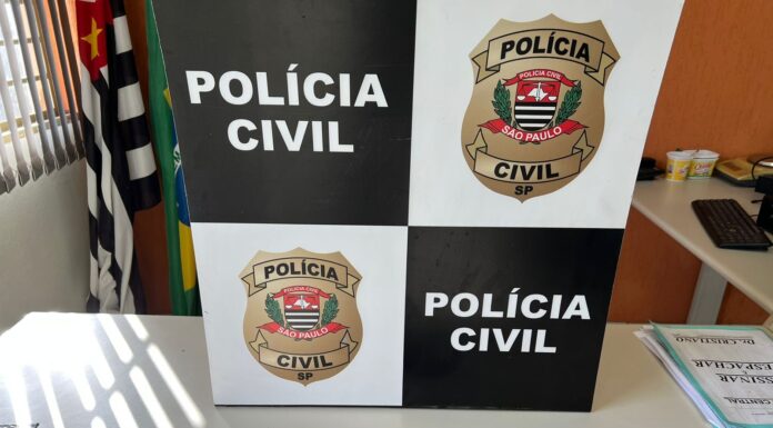 Policiais civis cumprem mandado de busca e prendem homem em flagrante