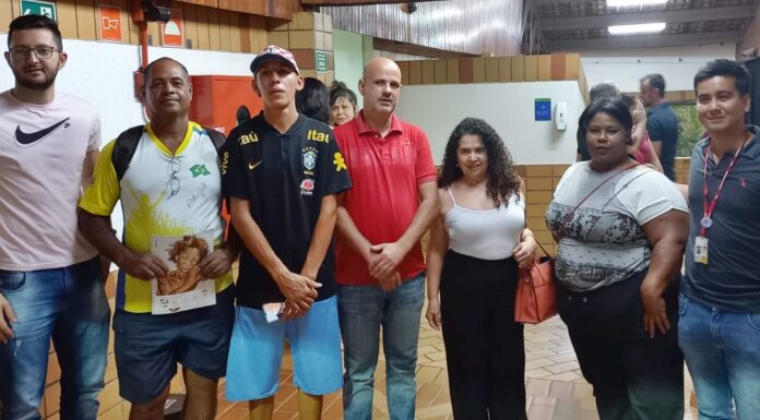 Equipe ACD de Junqueirópolis participa de seminário em P.Prudente