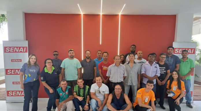 Alunos do curso de solda visitam a Faculdade de Tecnologia SENAI em Presidente Prudente