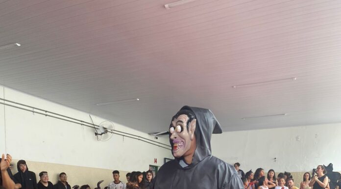 EE Isac movimenta alunos na Festa do Halloween