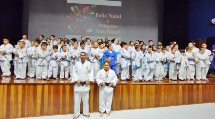 Judô de Junqueirópolis encerra o ano com 67 graduados