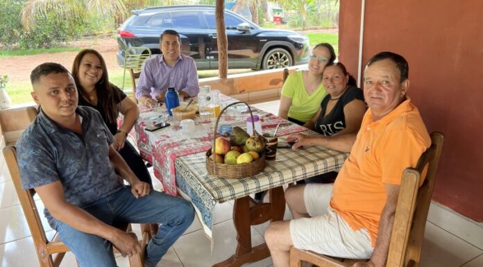 Prefeito André Lemos visita assentamento Canaã