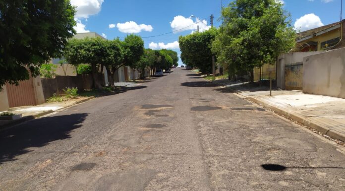 Operação tapa-buracos continua em vários pontos da cidade