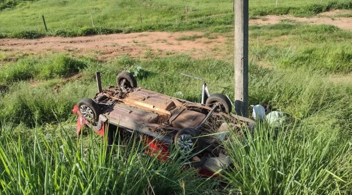 Capotamento de caminhonete na SP-294 deixa duas pessoas feridas em Tupã