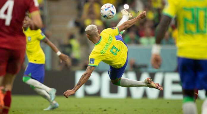 Gol de voleio de Richarlison é eleito o mais bonito da Copa do Catar