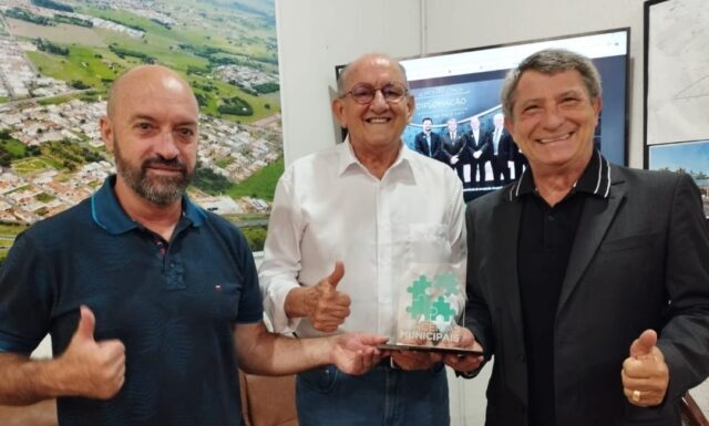 Junqueirópolis conquista prêmio no programa “Universalização do ensino infantil”