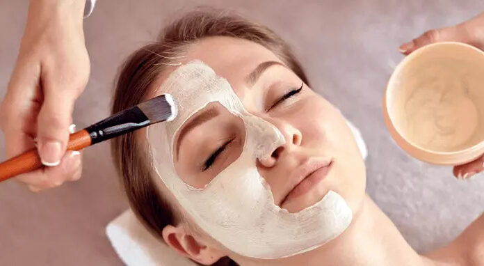 Peeling: renovação das células de forma natural, removendo manchas e cicatrizes