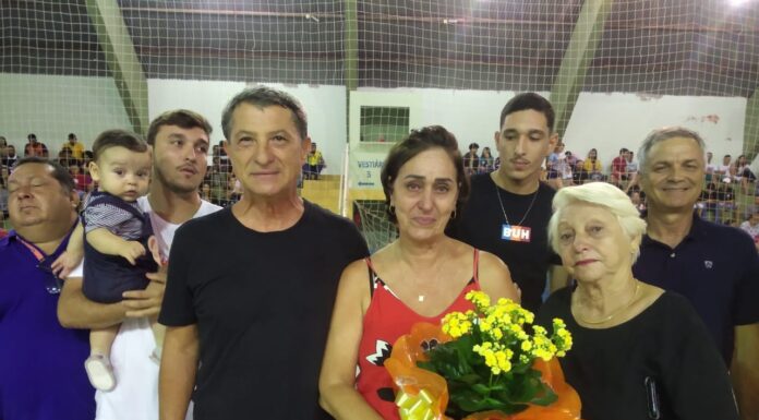 Futsal de Férias de Junqueirópolis inicia com homenagem a Paulo Monteiro