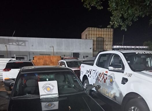 Polícia Militar localiza carro furtado em Dracena e devolve ao proprietário