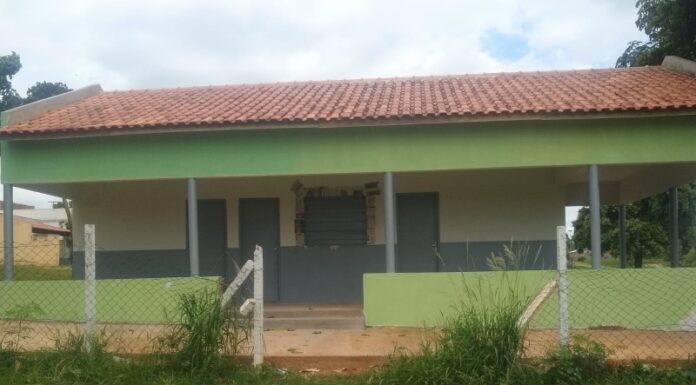 Vestiário do campo do Raimundão recebe pintura